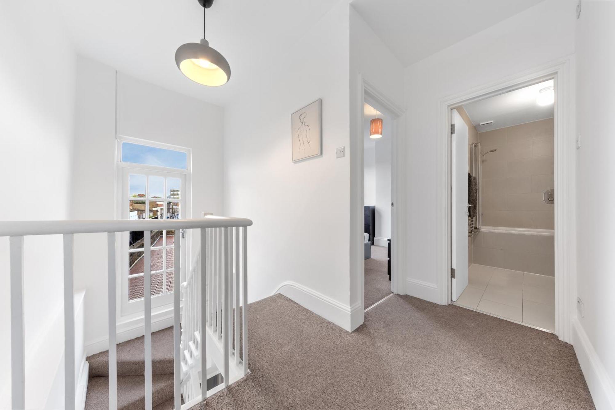 Luxury 4 Bedroom Flat With Stunning Shard View From Terrace In Central London! Next To Station, Sleeps 9 외부 사진