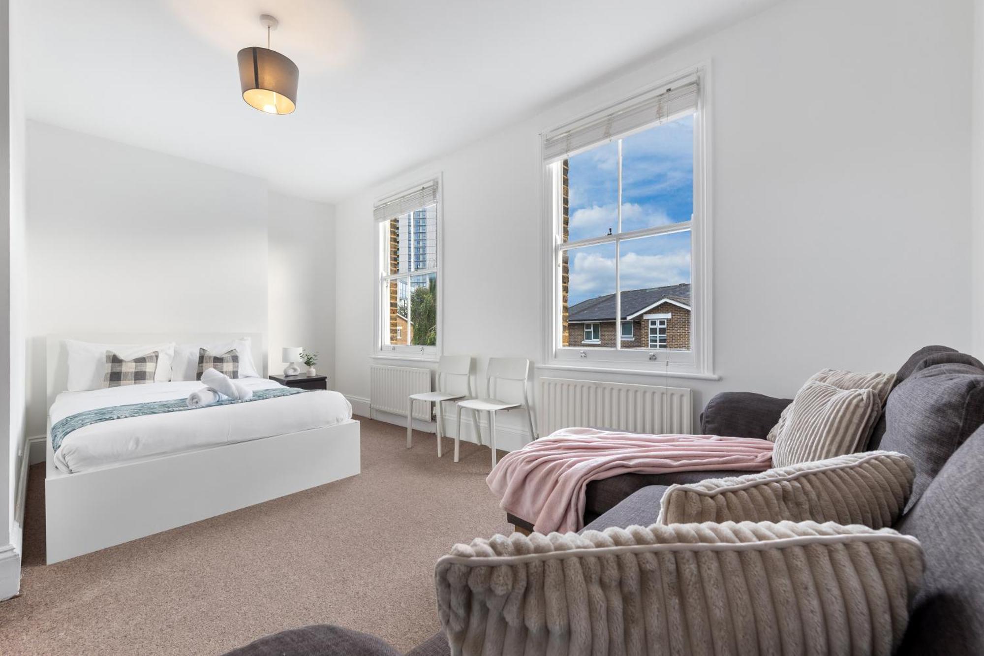 Luxury 4 Bedroom Flat With Stunning Shard View From Terrace In Central London! Next To Station, Sleeps 9 외부 사진