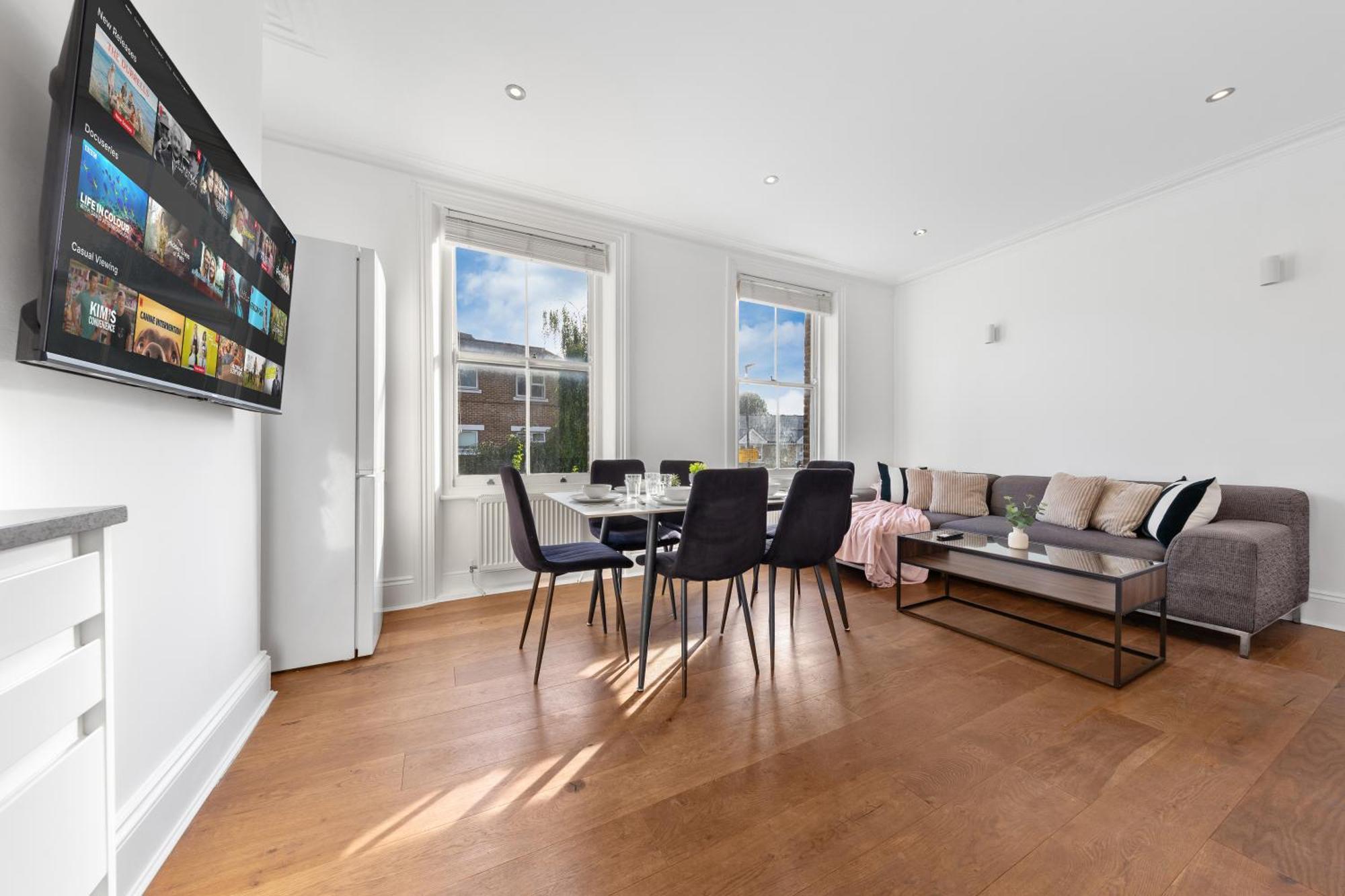 Luxury 4 Bedroom Flat With Stunning Shard View From Terrace In Central London! Next To Station, Sleeps 9 외부 사진