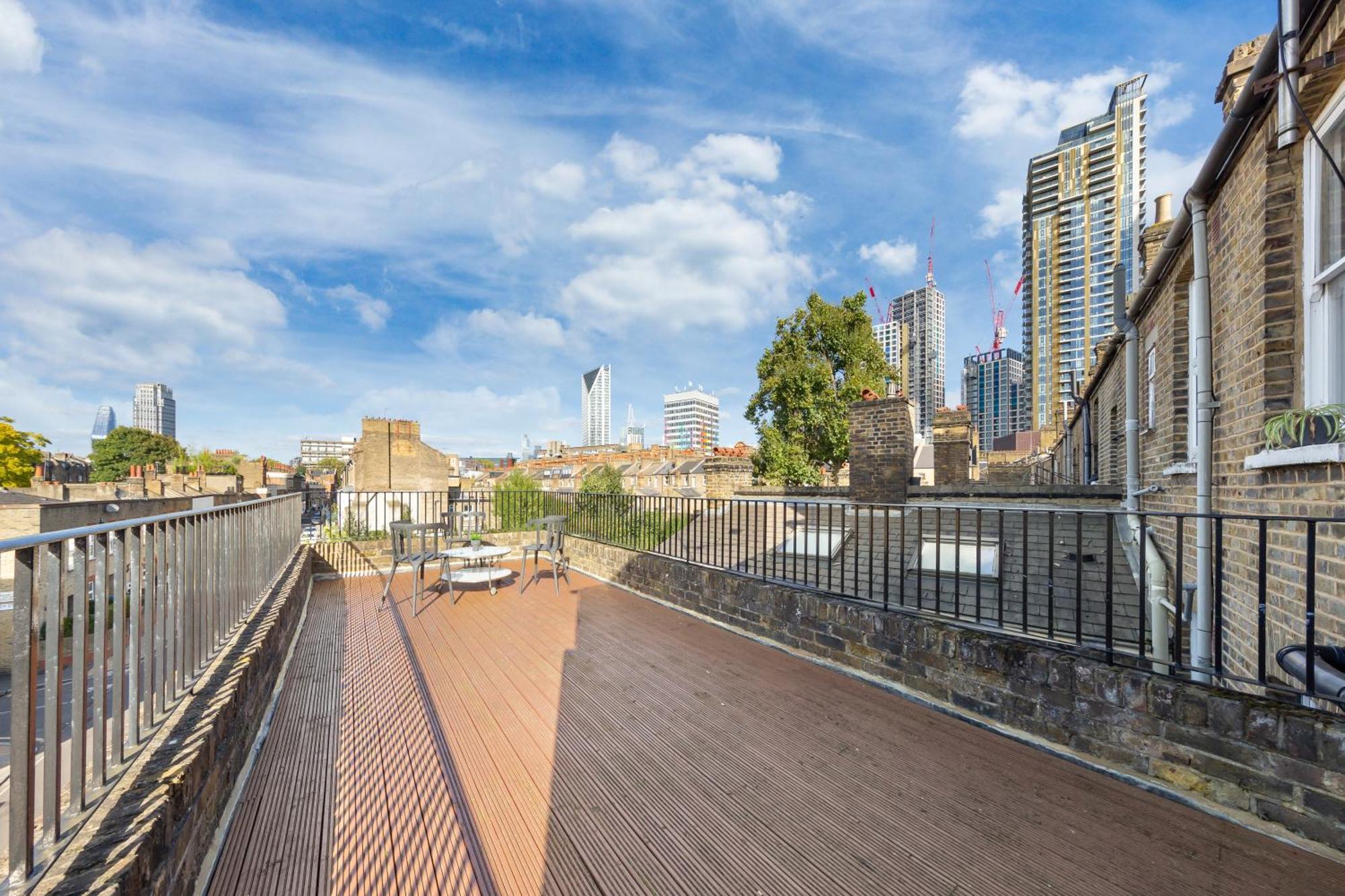 Luxury 4 Bedroom Flat With Stunning Shard View From Terrace In Central London! Next To Station, Sleeps 9 외부 사진