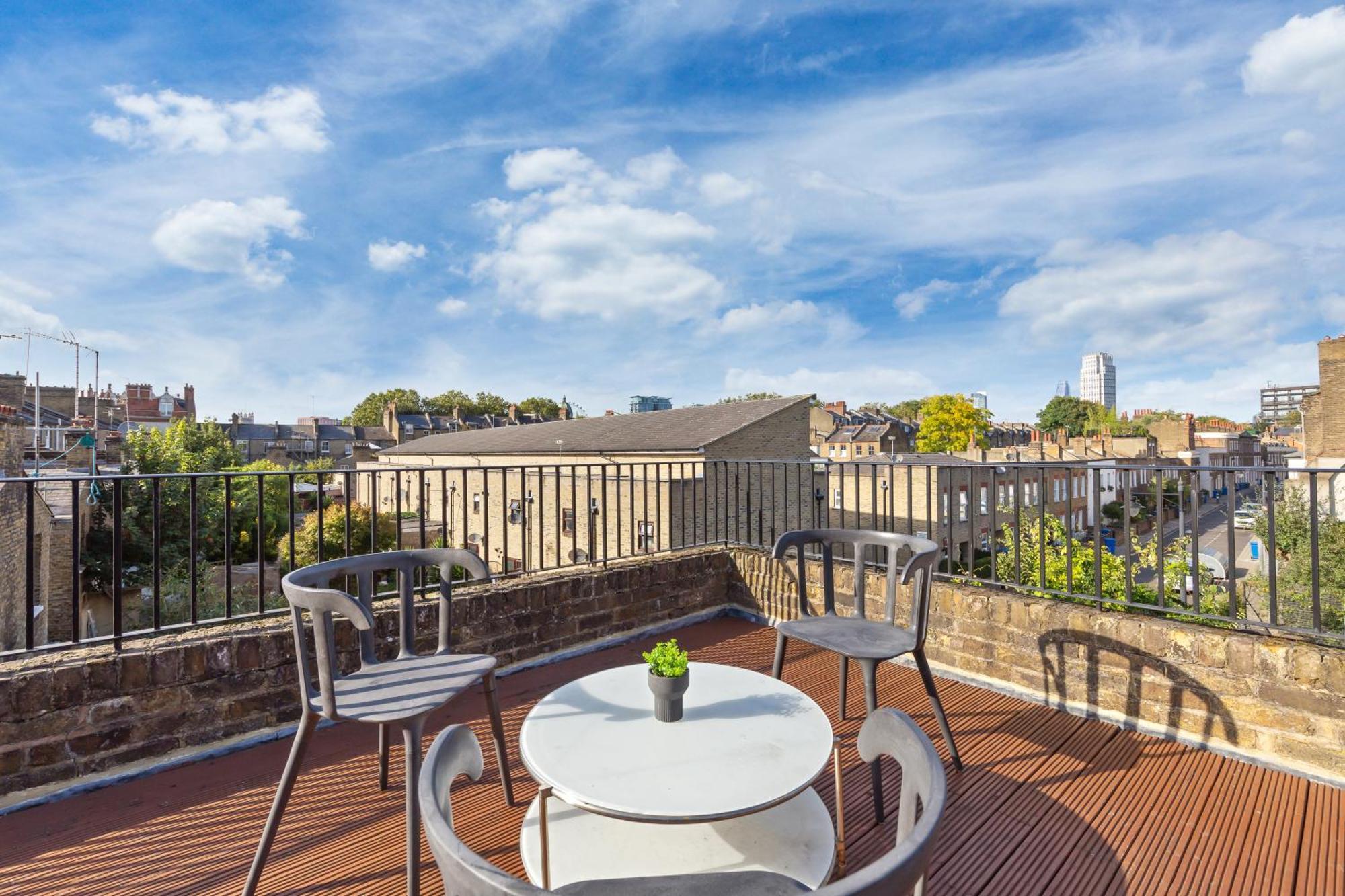 Luxury 4 Bedroom Flat With Stunning Shard View From Terrace In Central London! Next To Station, Sleeps 9 외부 사진