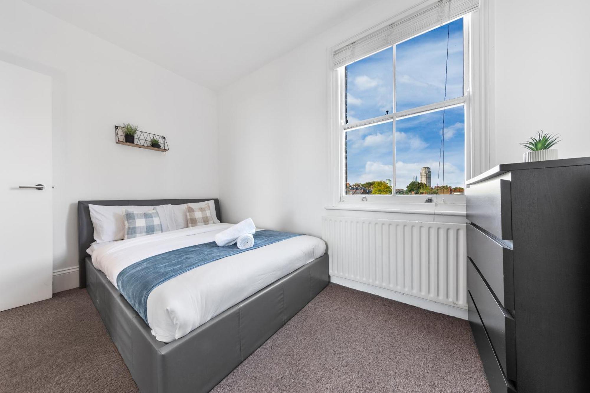 Luxury 4 Bedroom Flat With Stunning Shard View From Terrace In Central London! Next To Station, Sleeps 9 외부 사진