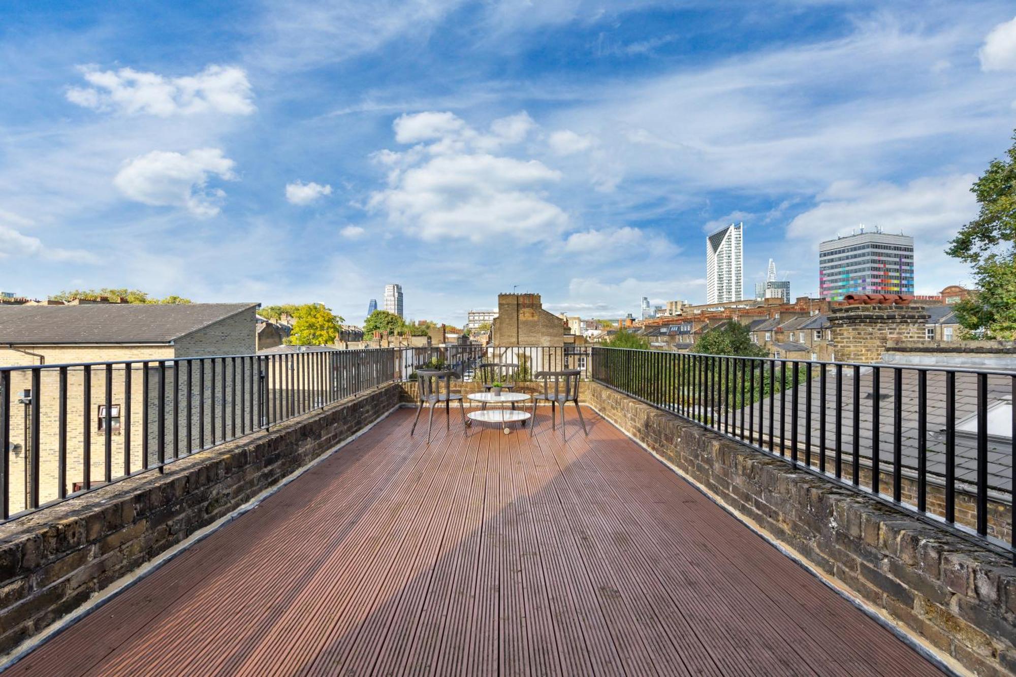 Luxury 4 Bedroom Flat With Stunning Shard View From Terrace In Central London! Next To Station, Sleeps 9 외부 사진