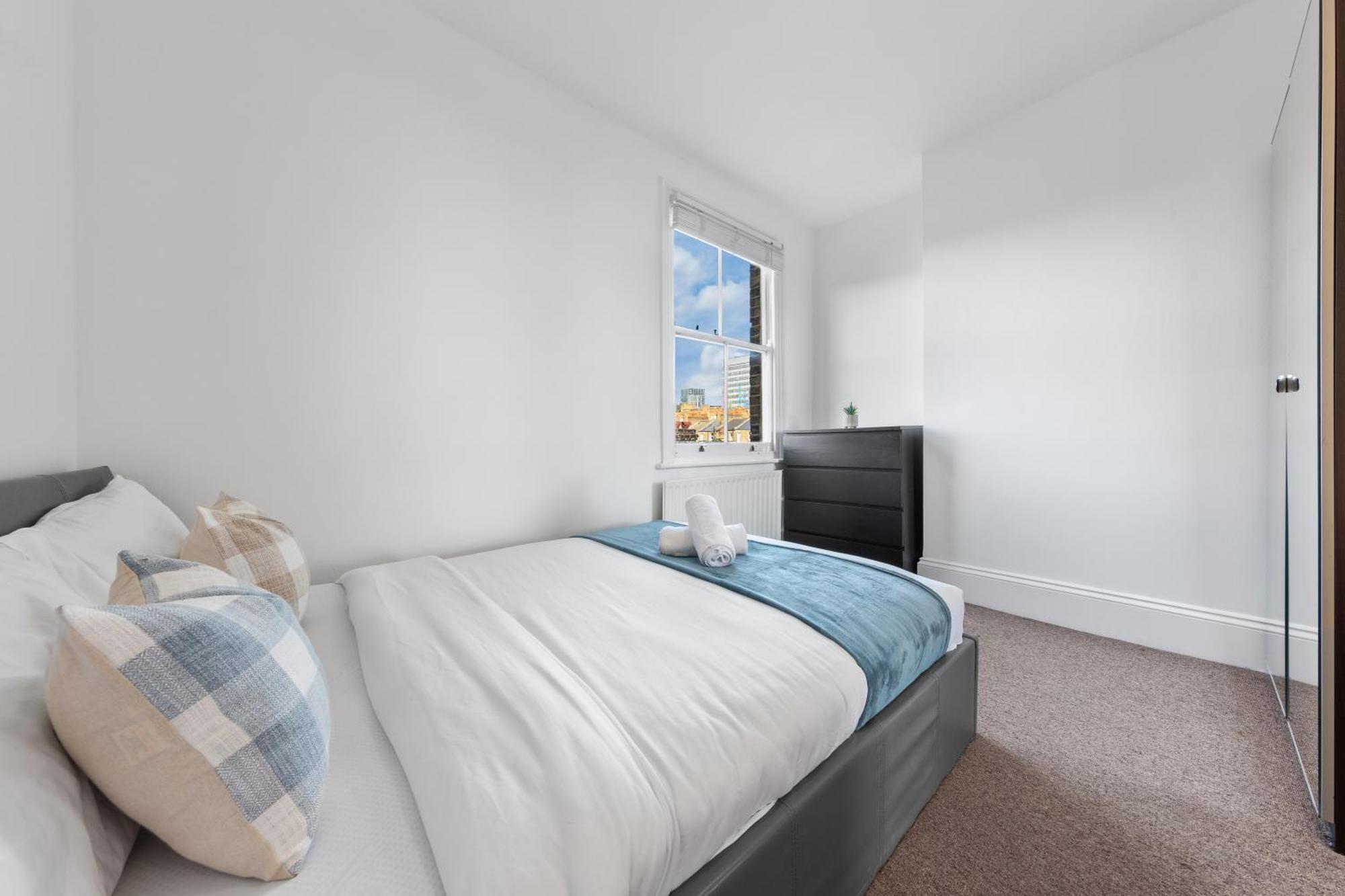 Luxury 4 Bedroom Flat With Stunning Shard View From Terrace In Central London! Next To Station, Sleeps 9 외부 사진