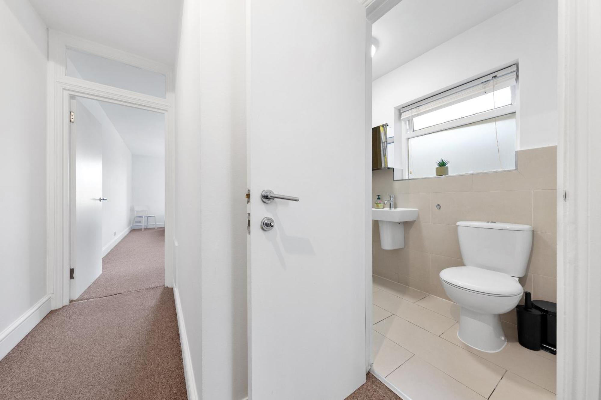 Luxury 4 Bedroom Flat With Stunning Shard View From Terrace In Central London! Next To Station, Sleeps 9 외부 사진