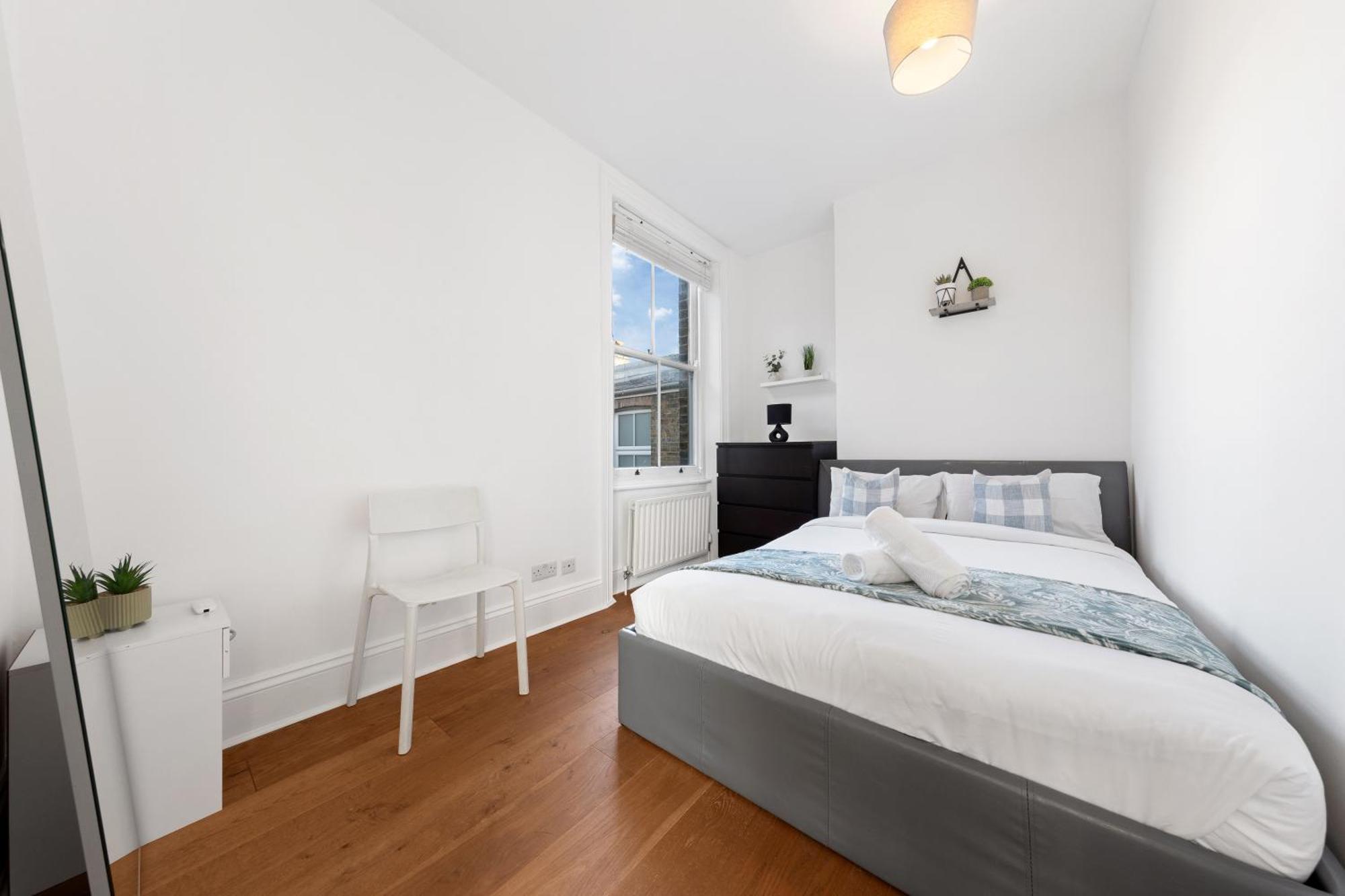 Luxury 4 Bedroom Flat With Stunning Shard View From Terrace In Central London! Next To Station, Sleeps 9 외부 사진